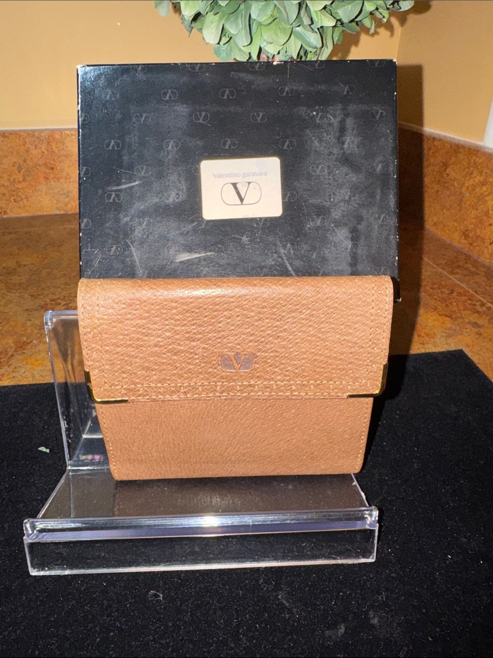 Vintage Designer Authentic Valentino Garavani Brown/Taupe Leather Wallet